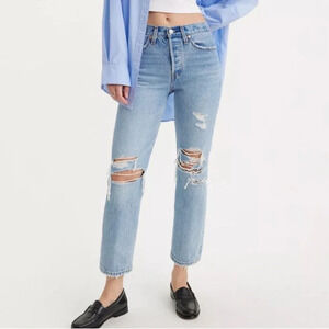 Levi’s Wedgie distressed straight high rise jeans light wash size 28